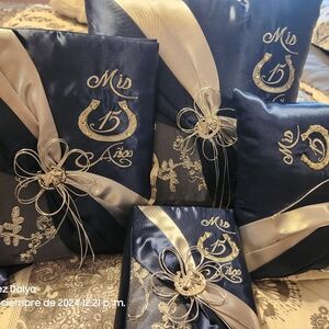 Quinceañera Branch: 2 cushions, album and bible.